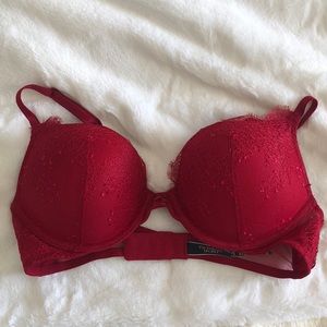 Victoria’s Secret Bombshell Add 2 cups Push Up Bra